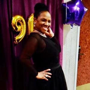 Meet your Posher, Stephanie